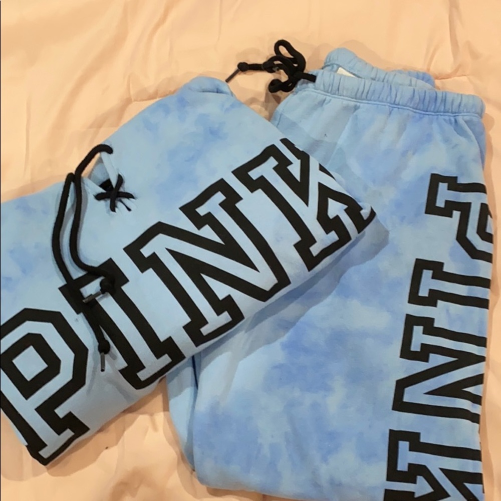 VS Pink Sweatsuit